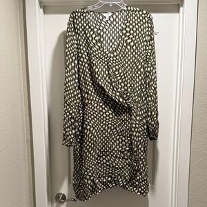 Time and Tru Olive and Cream Long Sleeve Dress
